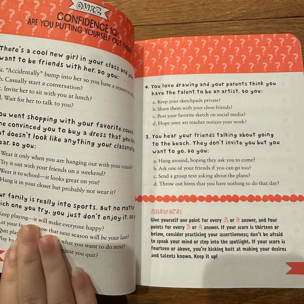 A notebook - Picture 2 of 4